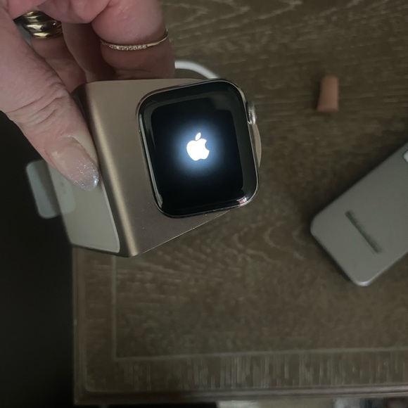 Apple Watch Series 6 in Silver - Picture 10 of 11